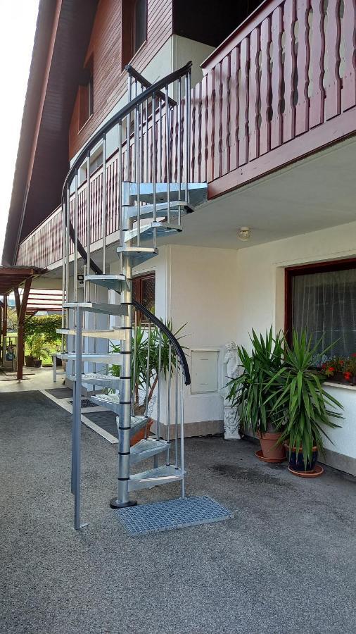 Draga - 2 Bedroom Apartment Tržič Kültér fotó