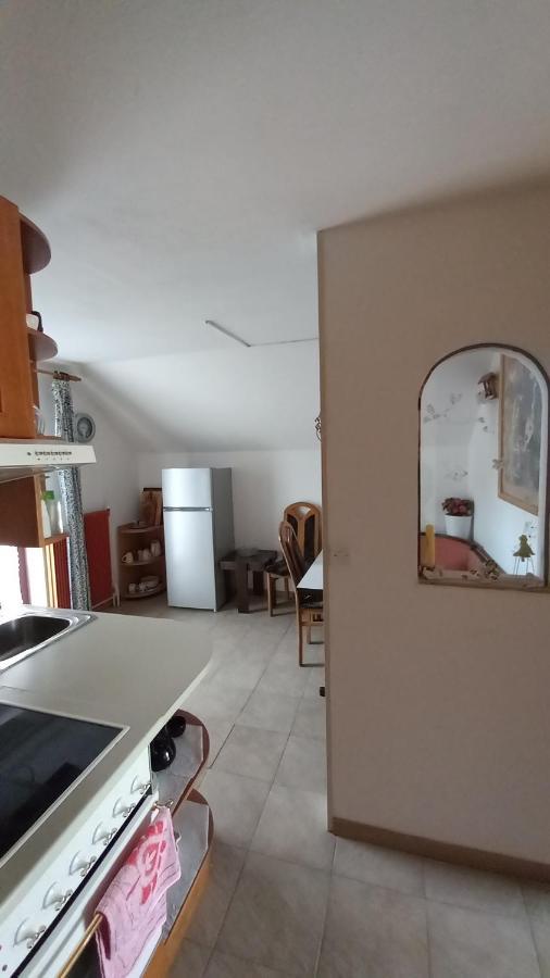 Draga - 2 Bedroom Apartment Tržič Kültér fotó